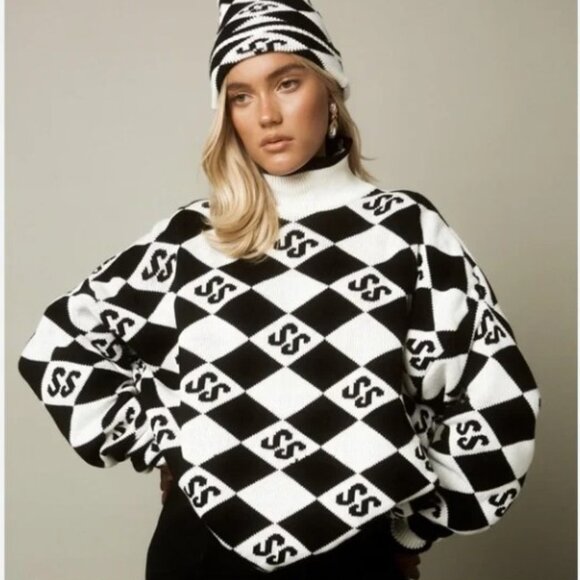 Sisters + Seekers Black & White Slouchy Turtleneck SS Logo Knit Sweater Pullover - Picture 1 of 9